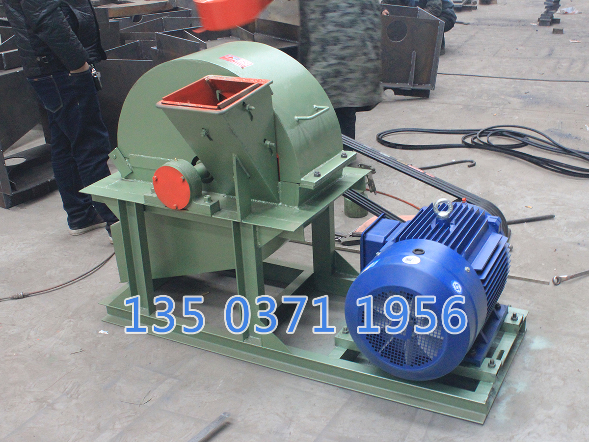 移動式木屑料粉碎機