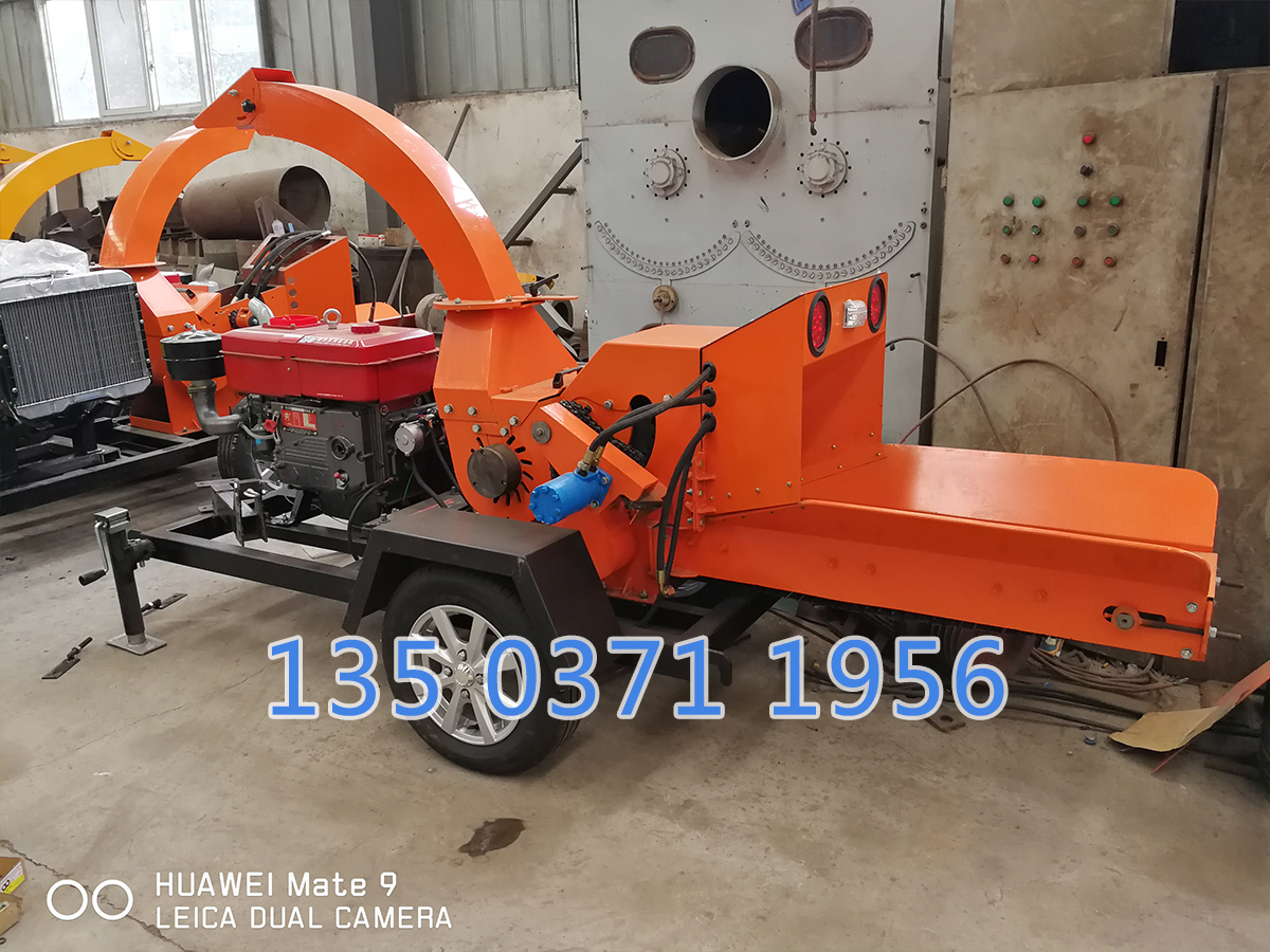 柴油移動(dòng)式樹枝粉碎機(jī)